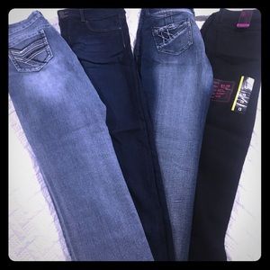 4 pairs of jeans